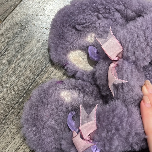 UGG faux shearling slides - Picture 2 of 3